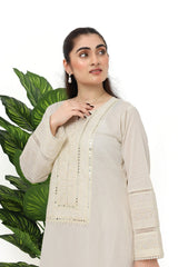 Ivory Glow – Stitched Embroidered Lawn 3 Piece